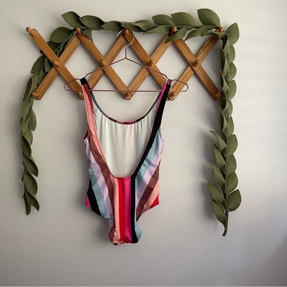 Solid & Striped Anne Marie Malibu Stripe One Piece - Picture 7 of 7